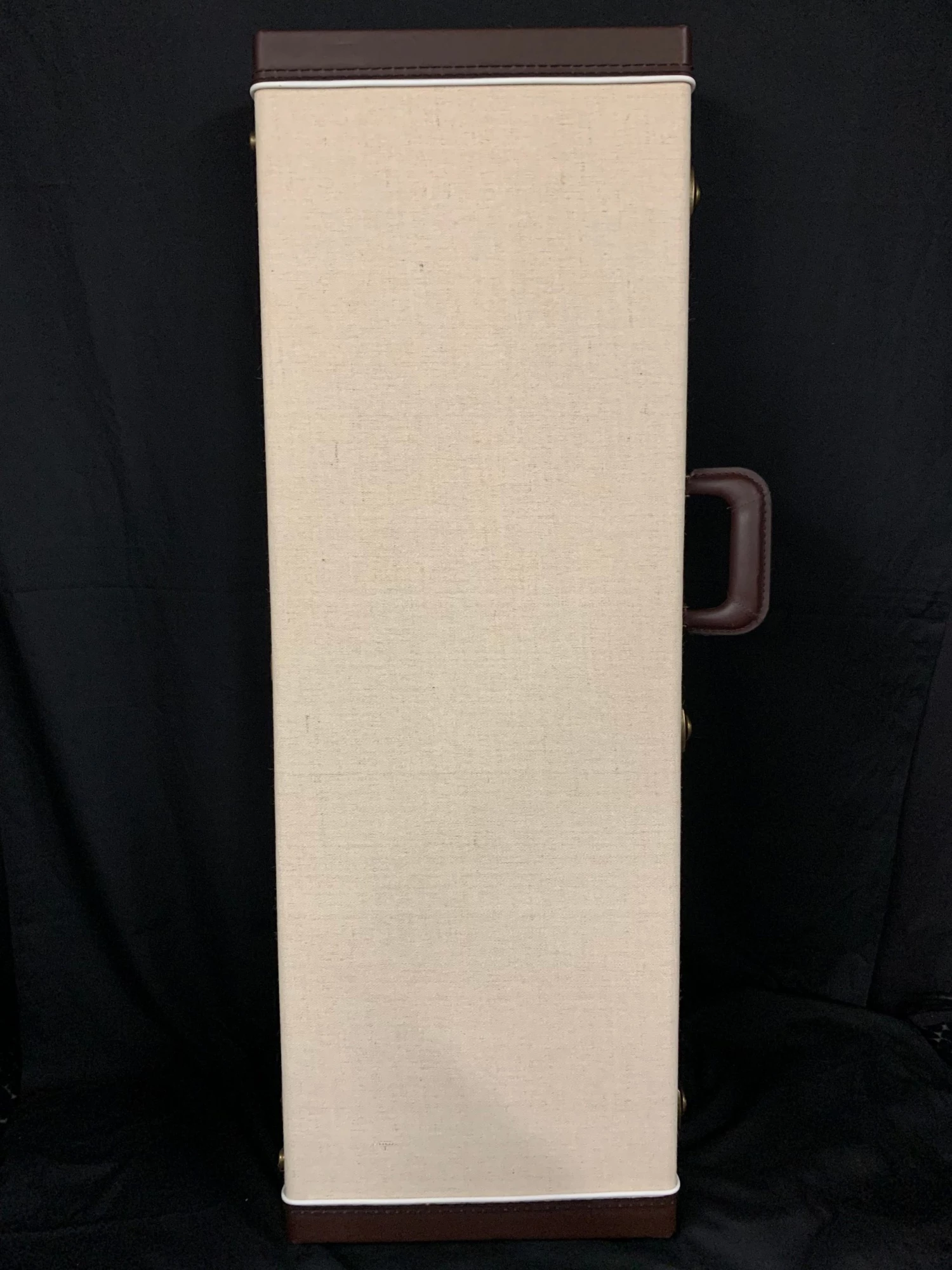 What's New Gator Journeyman Universal Electric Guitar Case 2 What's New Gator Journeyman Universal Electric Guitar Case