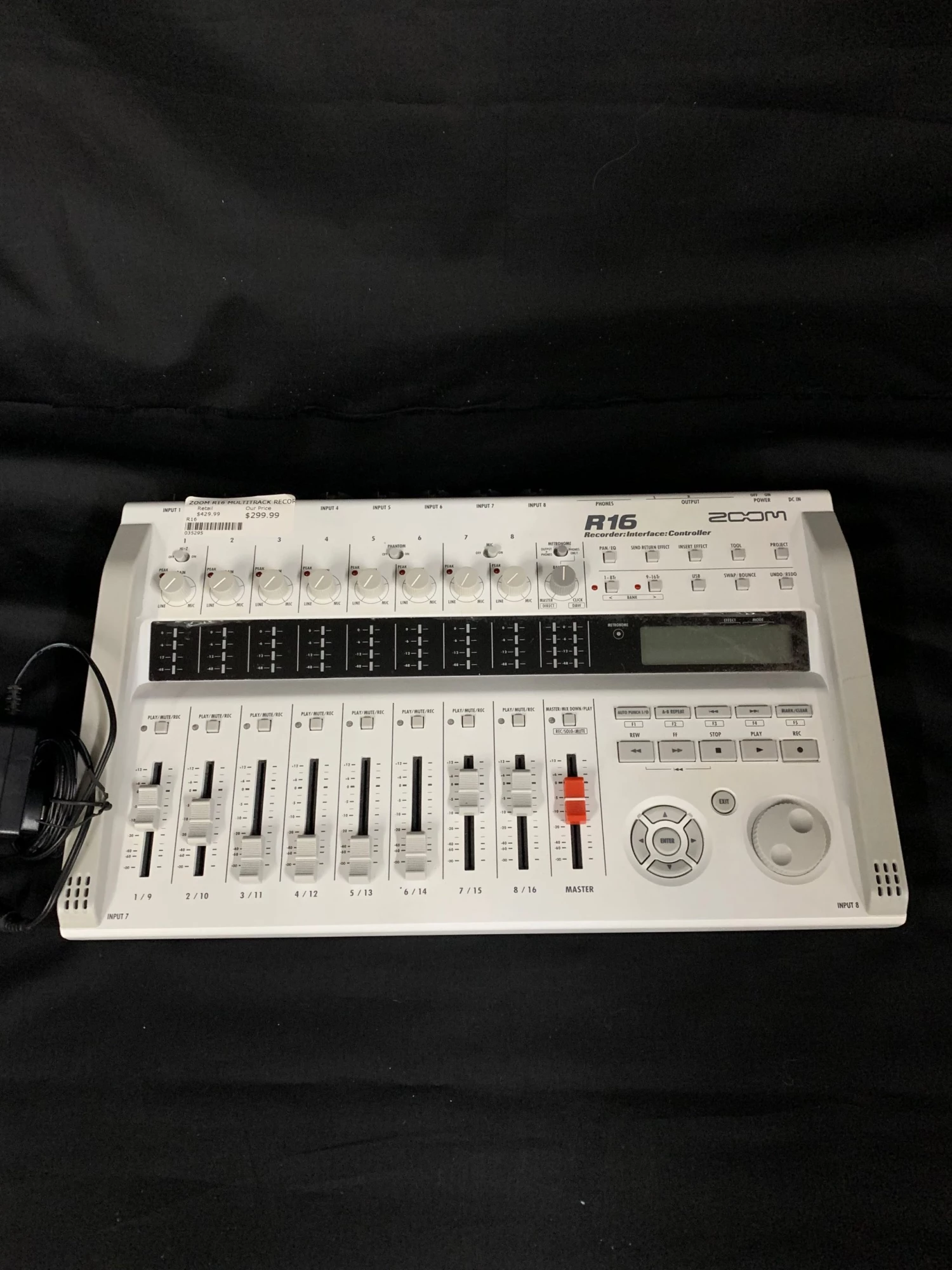 Shivelbine Music Zoom R16 USB Audio Interface / Digital Multitrack Recorder / Control Surface What's New 2 Shivelbine Music Zoom R16 USB Audio Interface / Digital Multitrack Recorder / Control Surface What's New