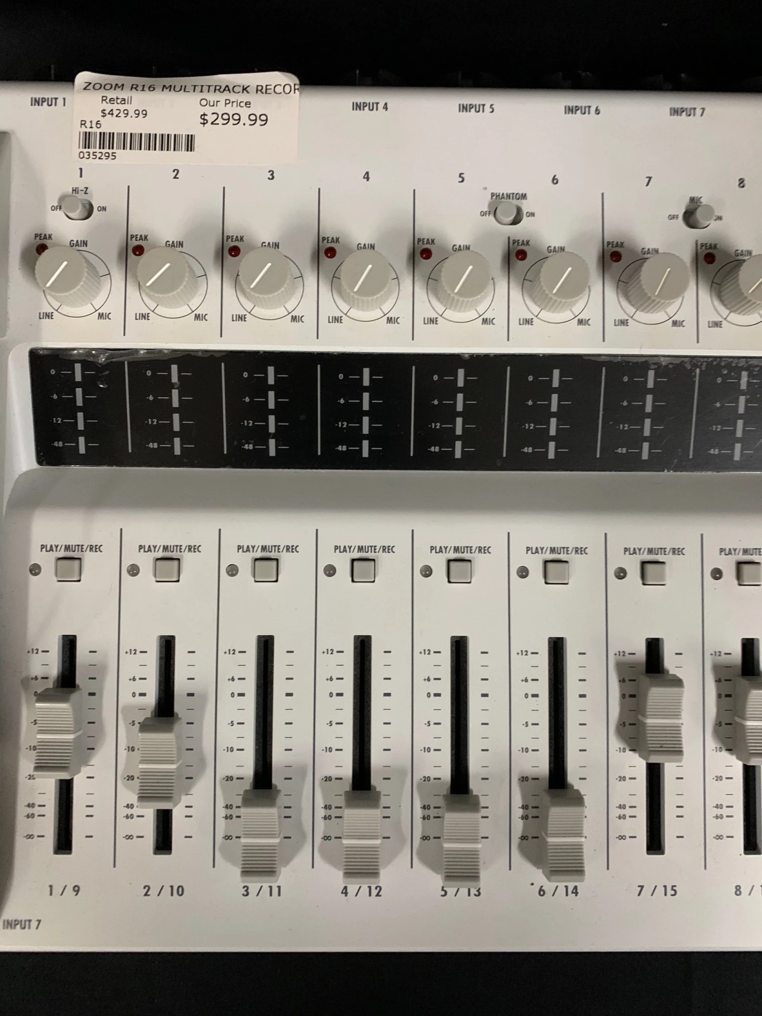 Shivelbine Music Zoom R16 USB Audio Interface / Digital Multitrack Recorder / Control Surface What's New 3 Shivelbine Music Zoom R16 USB Audio Interface / Digital Multitrack Recorder / Control Surface What's New