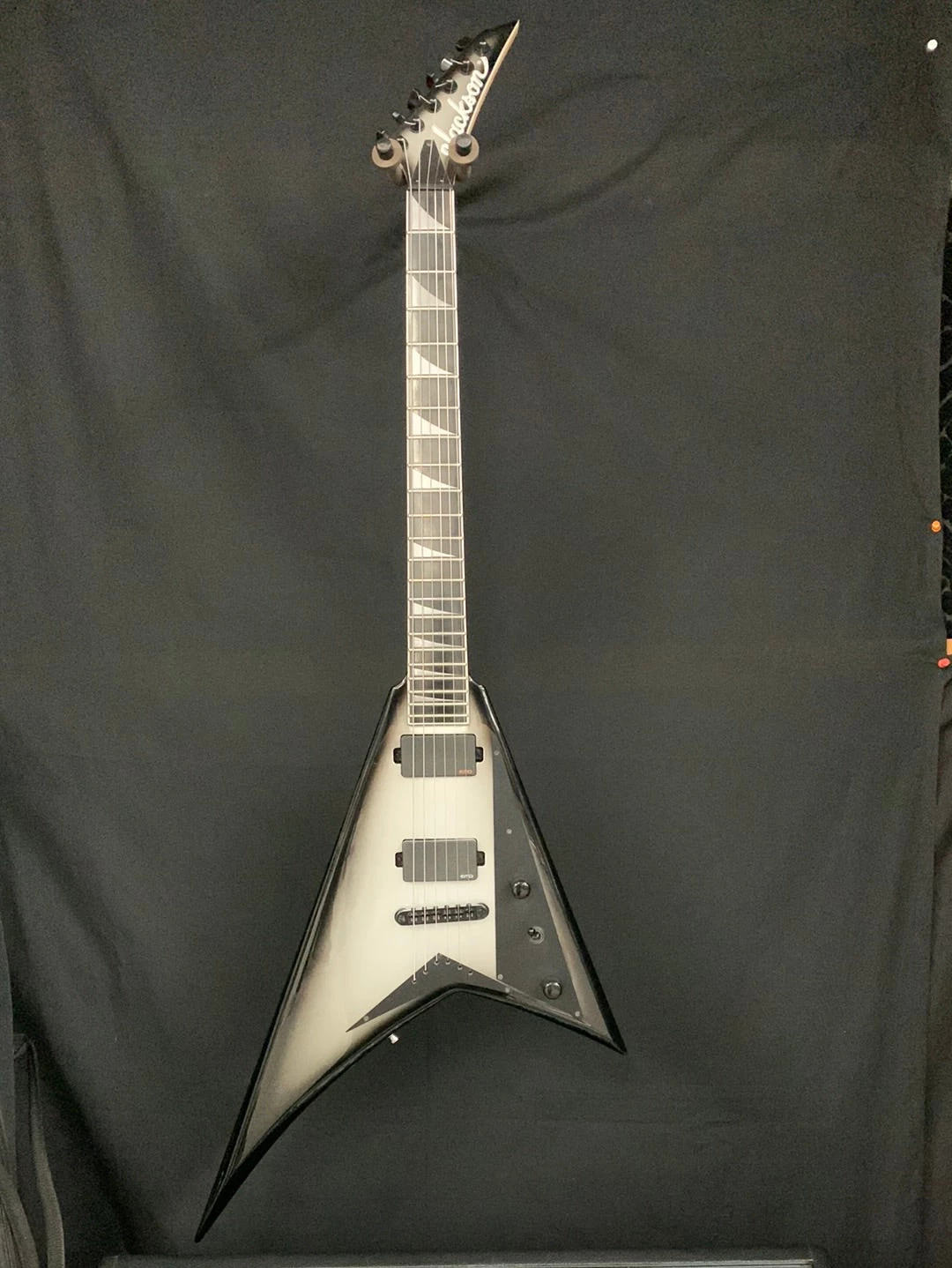 Shivelbine Music Jackson RRTMG Randy Rhoads V What's New 1 Shivelbine Music Jackson RRTMG Randy Rhoads V What's New