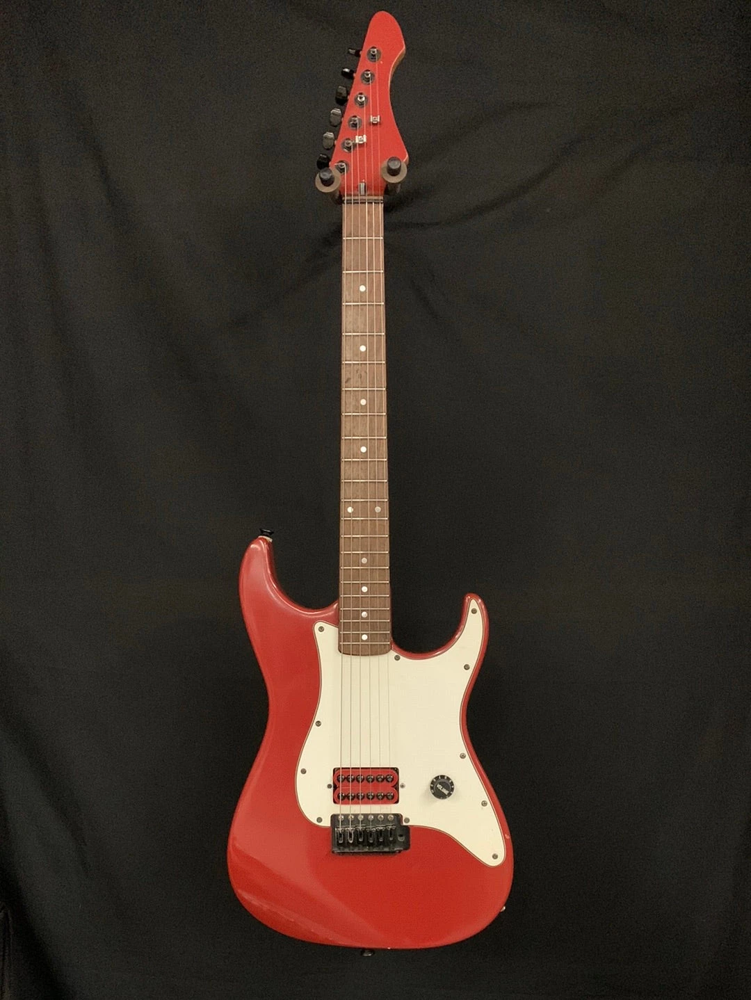 Shivelbine Music What's New 80's C.F Martin Stinger Red 1 Shivelbine Music What's New 80's C.F Martin Stinger Red