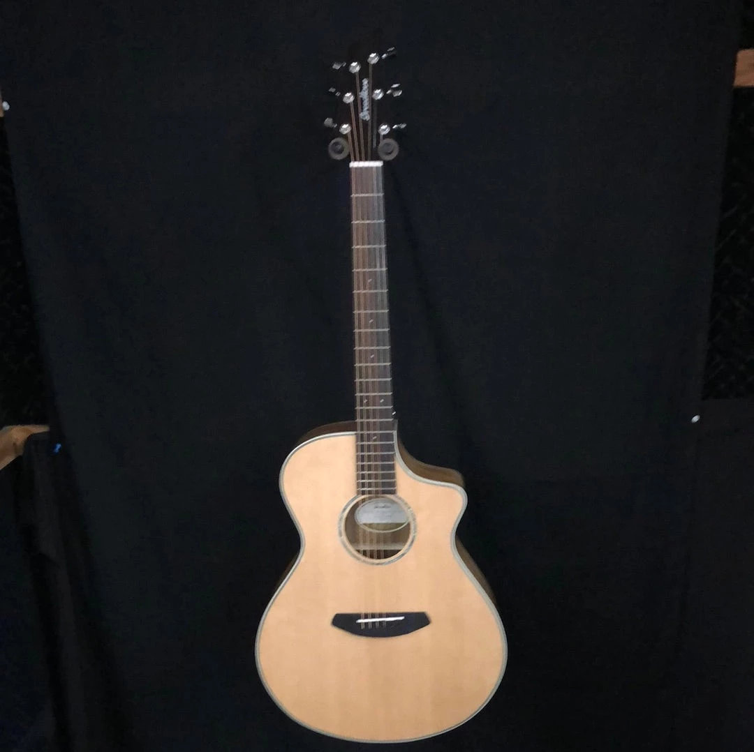 Breedlove Pursuit Exotic Concert CE Sitka-Myrtlewood 1 Breedlove Pursuit Exotic Concert CE Sitka-Myrtlewood