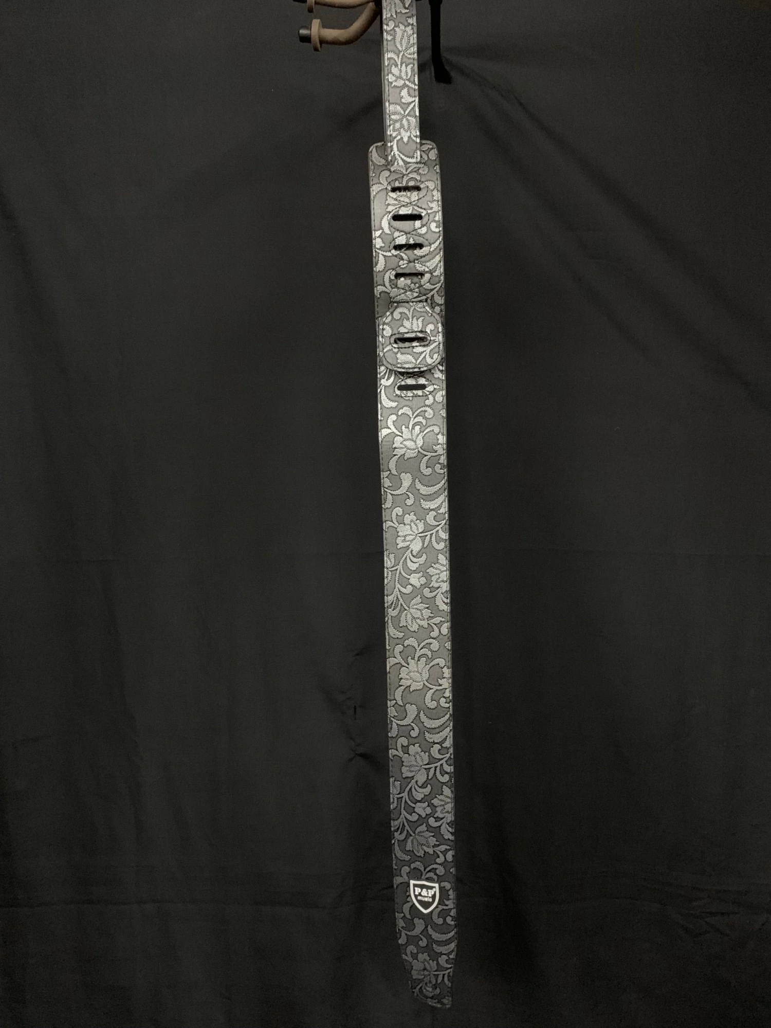 Shivelbine Music P&P Leather Guitar Strap 1 Shivelbine Music P&P Leather Guitar Strap