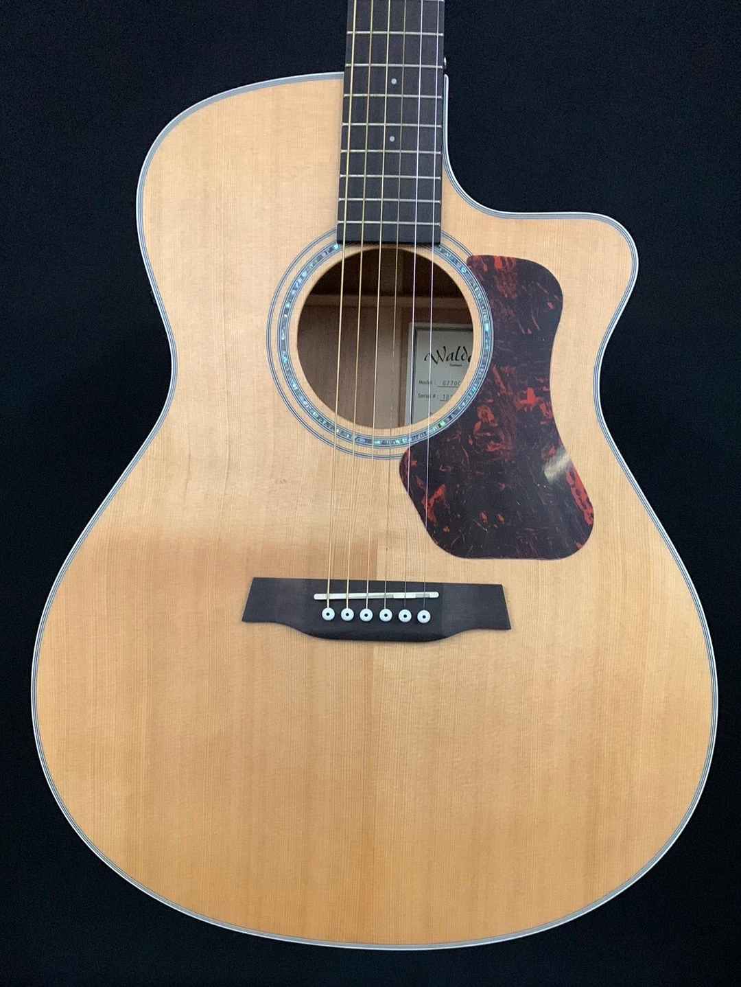 Walden G770CE Natura All-Solid Cedar-Mahogany Grand Auditorium Acoustic Cutaway What's New 2 Walden G770CE Natura All-Solid Cedar-Mahogany Grand Auditorium Acoustic Cutaway What's New